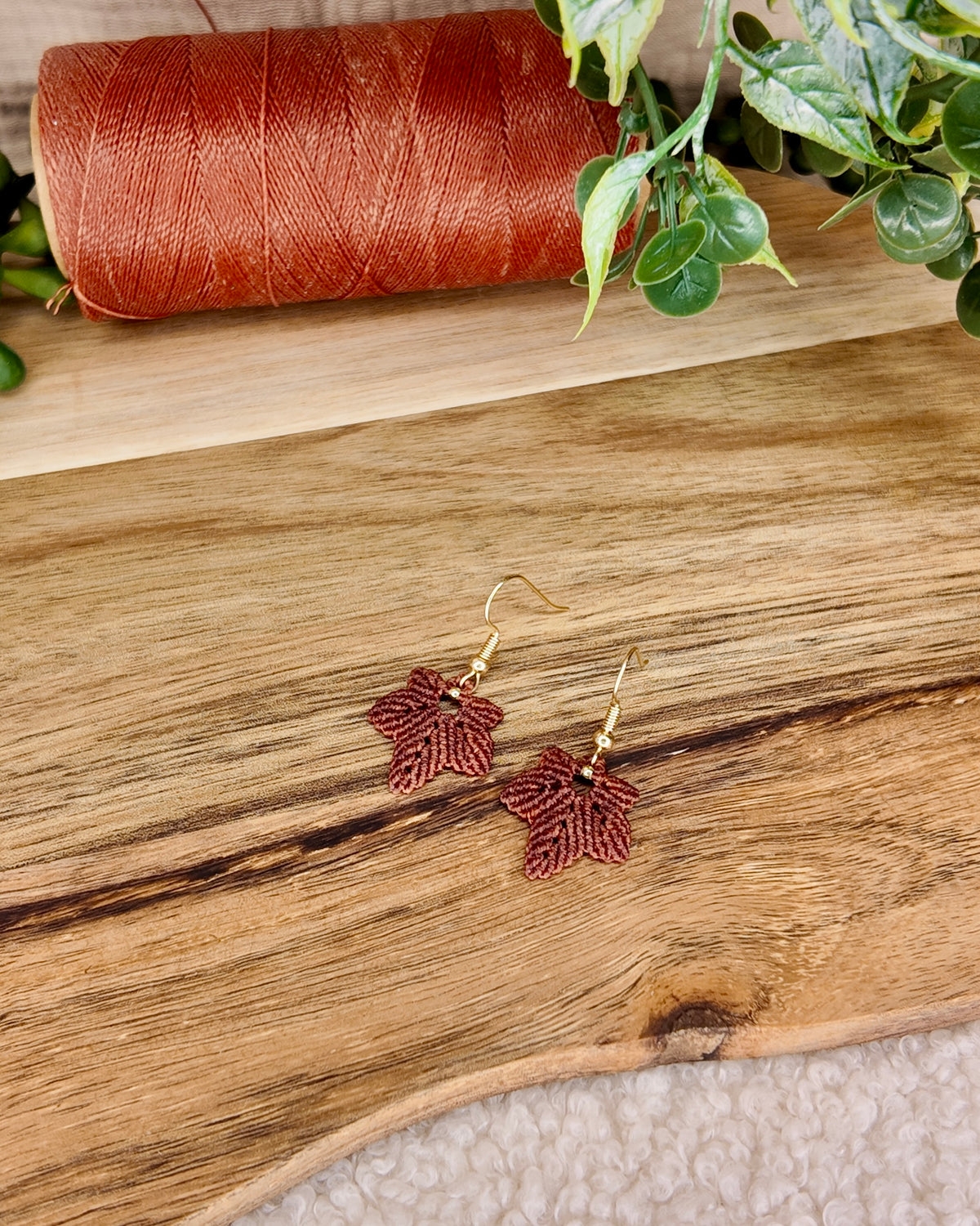 Boucles d'oreilles - Érable - Micro-macramé