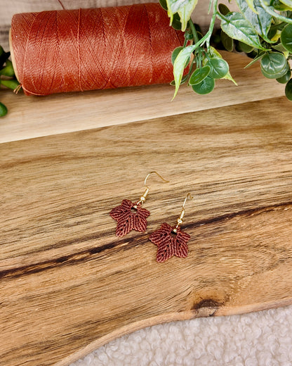 Boucles d'oreilles - Érable - Micro-macramé