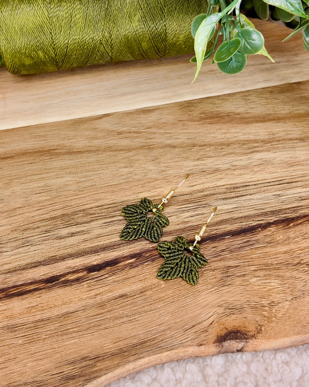 Boucles d'oreilles - Érable - Micro-macramé