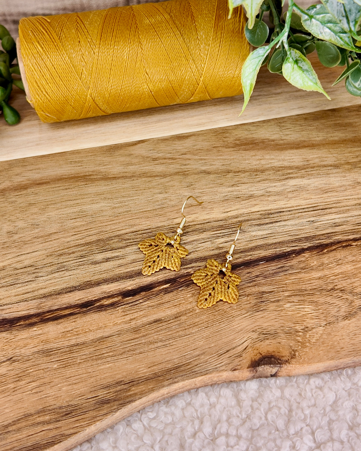 Boucles d'oreilles - Érable - Micro-macramé