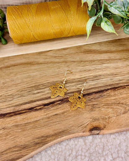 Boucles d'oreilles - Érable - Micro-macramé