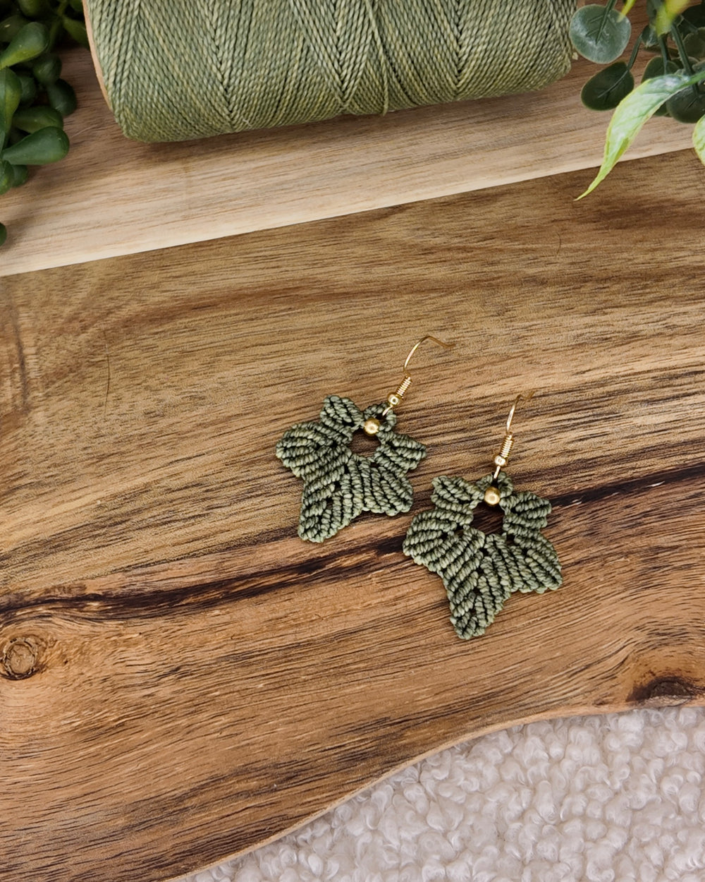 Boucles d'oreilles - Érable - Micro-macramé