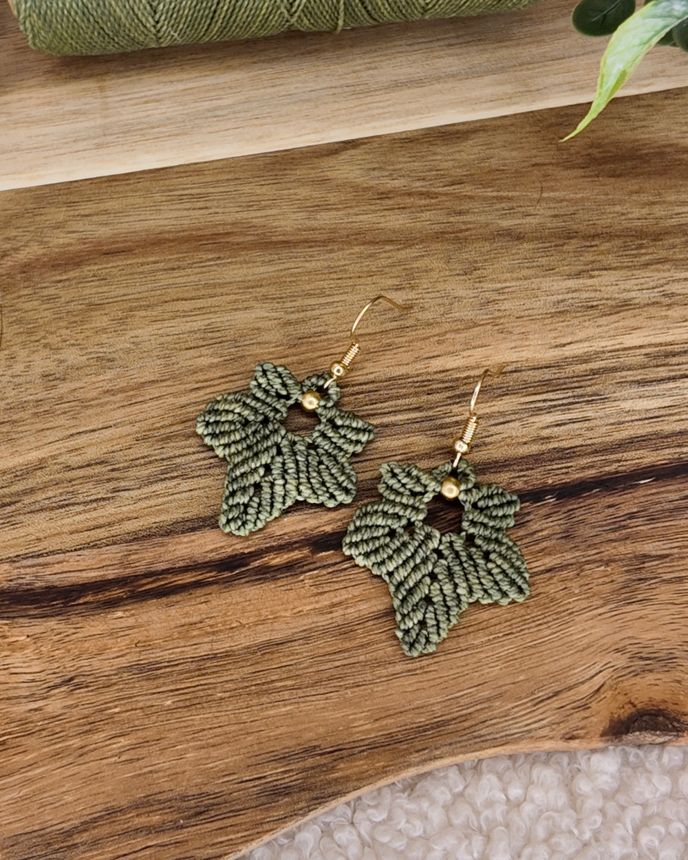Boucles d'oreilles - Érable - Micro-macramé